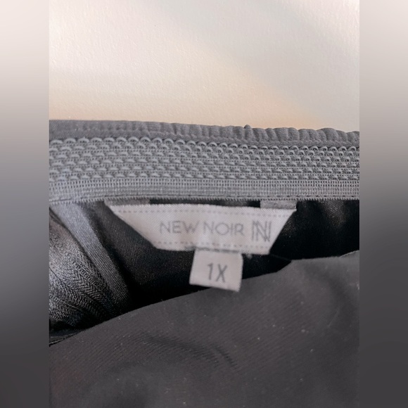 New Noir Black & White Strapless Cocktail Dress - Picture 4 of 6